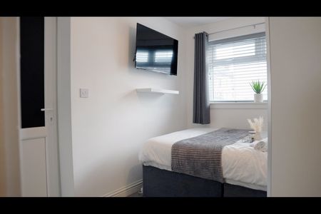 1 Bed Detached House, Ranby Road, CV2 - Photo 2