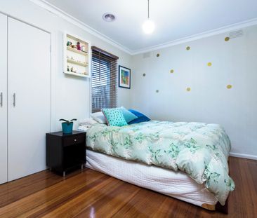 Updated beauty in Prime Location - Photo 4