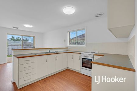 24 Lewis Court, Gilles Plains SA, Belconnen - Photo 2