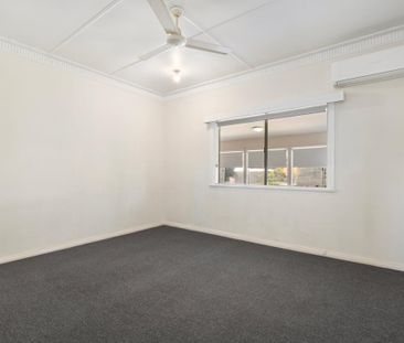 Value in Camp Hill - Air Conditioned - Bright and Airy - Photo 3