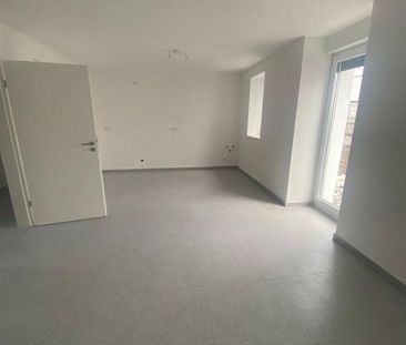 Modernisierte 2-Zimmer Wohnung AUCH NUTZBAR FÜR PRAXIS ODER BÜROS - Photo 2