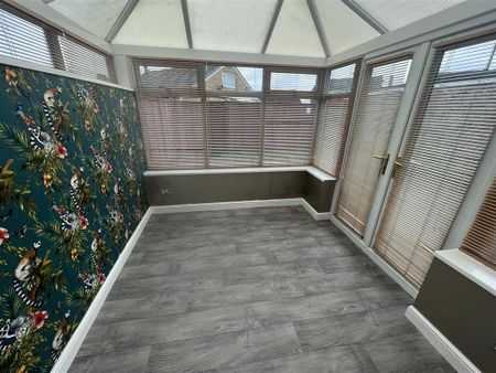 2 bedroom semi-detached house to rent - Photo 4