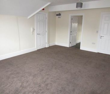 1 bed studio flat to rent in Old Tiverton Road, Exeter, EX4 - Photo 1