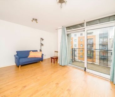 Sheerness Mews Canary Wharf, E16 - Photo 2