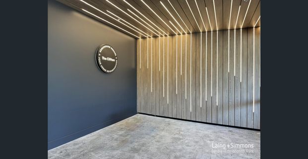 Ultra Modern Apartment - Photo 1