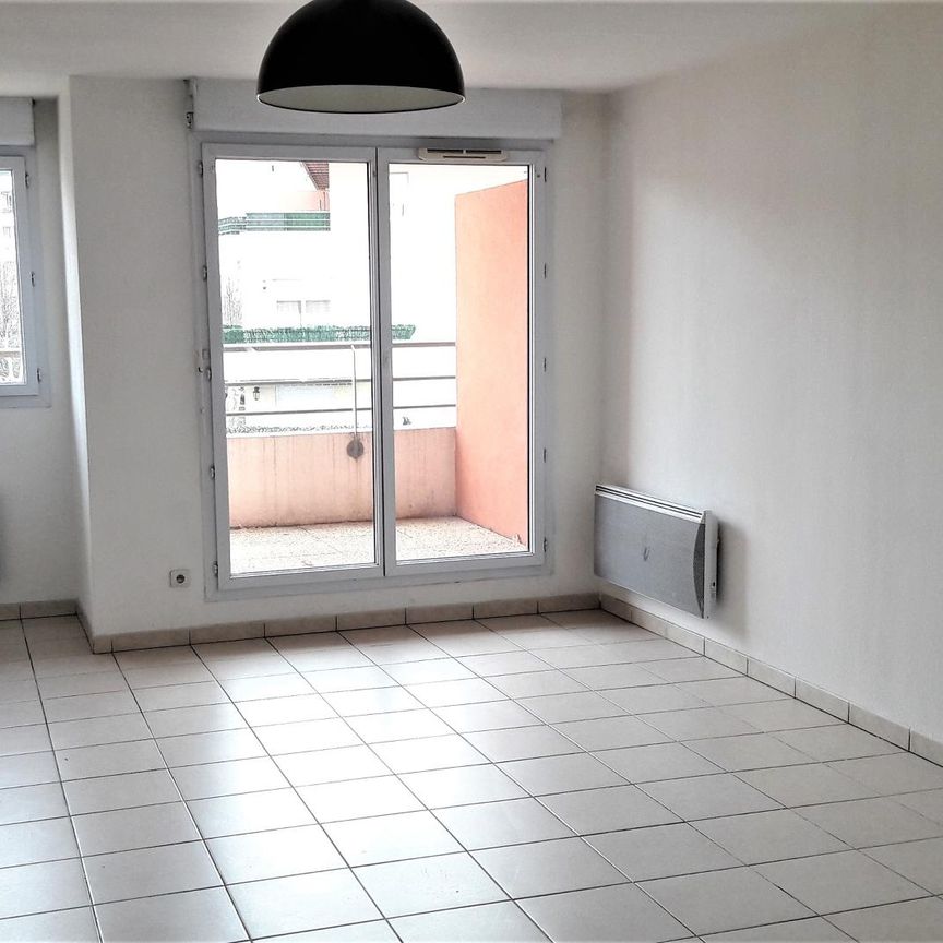 location Appartement T2 DE 43.5m² À MARSEILLE - Photo 1