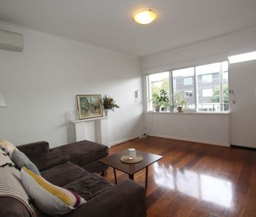 2 BEDROOM APARTMENT IN THE MIDDLE OF THE ACTION! - Photo 6