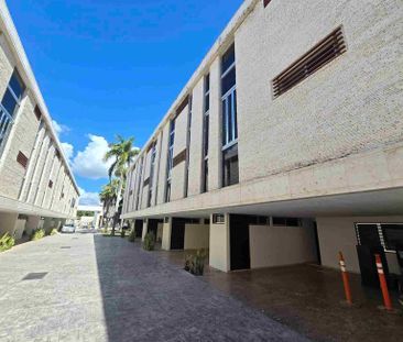 TOWNHOUSE DE 3 REC EN PRIVADA CON 16 PANELES SOLARES - Photo 2