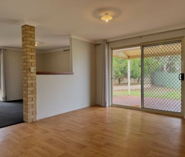 Light, Bright & Low-Maintenance Coastal Living. - Photo 3