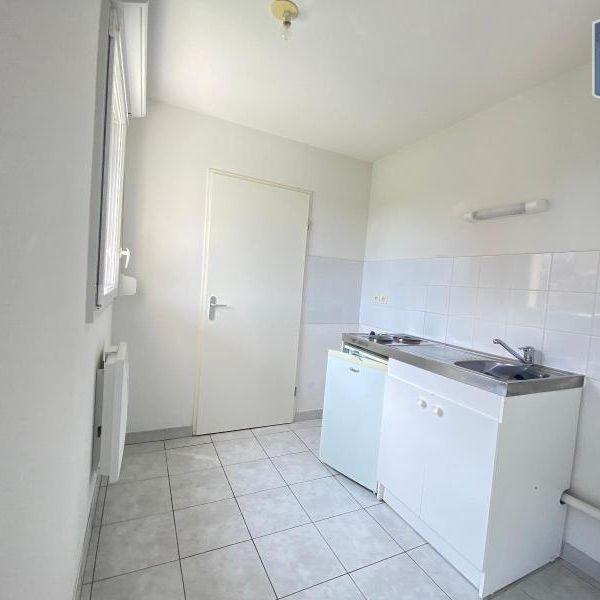 Location Appartement 2 pièces 46m² LE CATEAU CAMBRESIS 59360 - Photo 1