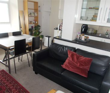 Student Properties to Let - Photo 2