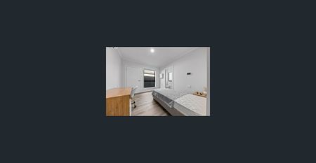 Modern Living Meets Everyday Comfort at 3 Blakewater Cres - Photo 3