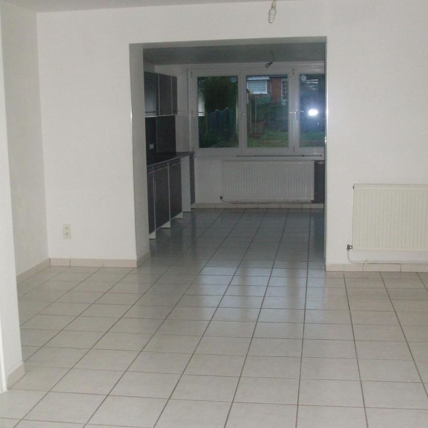 Maison 5 pièces 93.12 m - Photo 1