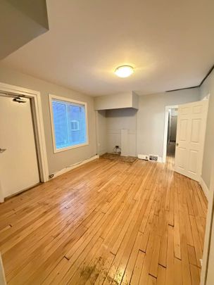 For Lease - 103 HENDERSON Avenue Unit# 1, Lower Town - Sandy Hill, Ontario - Photo 1