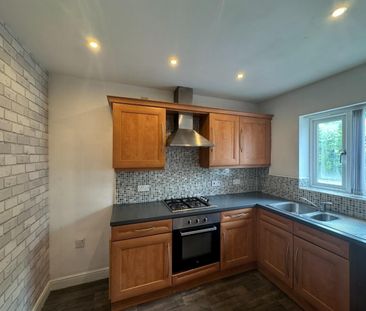 3 bedroom House To Let - Photo 2