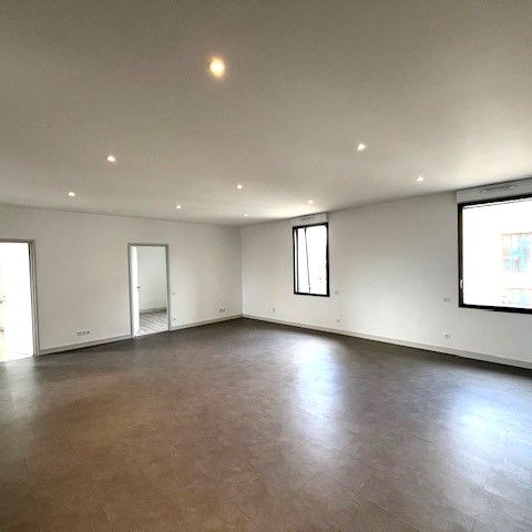 Location Appartement 5 pièces 117m² - Photo 1