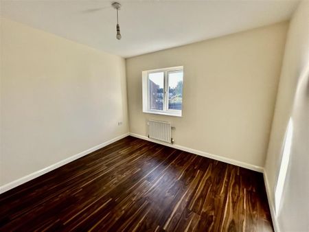 4 bedroom townhouse to rent - Photo 3