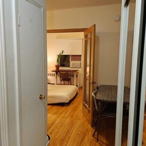 1 CH - 1 SDB - Montréal - $1,075 /mo - Photo 2