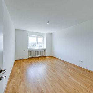 Gemütliche 2.0 Zimmer-Wohnung in belebtem Quartier - Photo 2