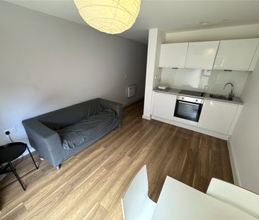 1 bedroom Flat To Rent - Photo 2