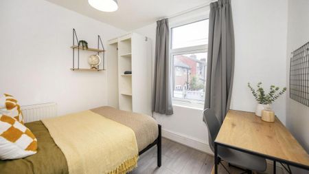 1 bedroom in a house share to rent - Photo 3