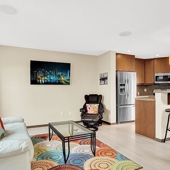 3 Bed Charming Family Home In Charlesworth. - Photo 1