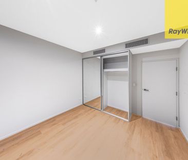 Luxurious living at its finest! - One bedroom luxury apartment perc... - Photo 2