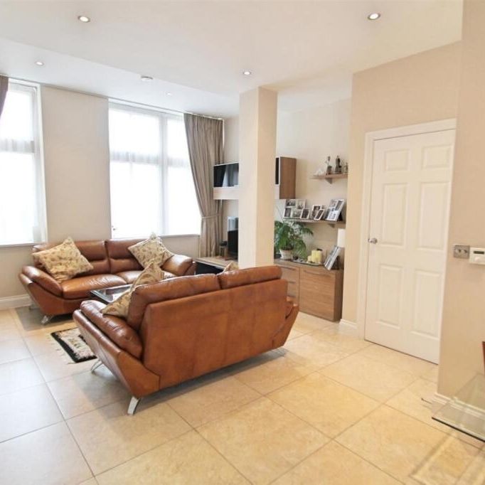 Malborough Drive, Bushey, Hertfordshire - Photo 1