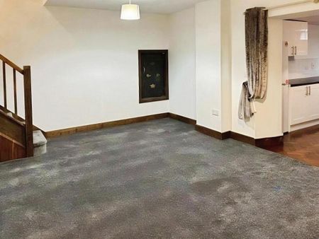 2 bedroom terraced house to rent - Photo 2