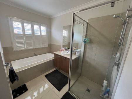 Splendid 4Br Home in Truganina! - Photo 2