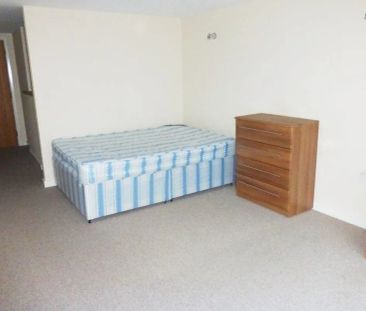 Beckhampton Street - Photo 2