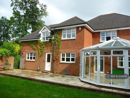 5 bedroom detached house to rent - Photo 5