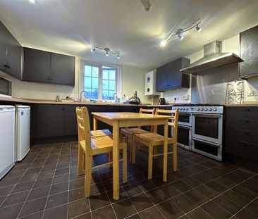 1 bedroom in a house share to rent - Photo 6