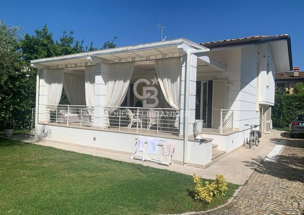 via michelangelo, 73, Forte dei Marmi, Tuscany 55042