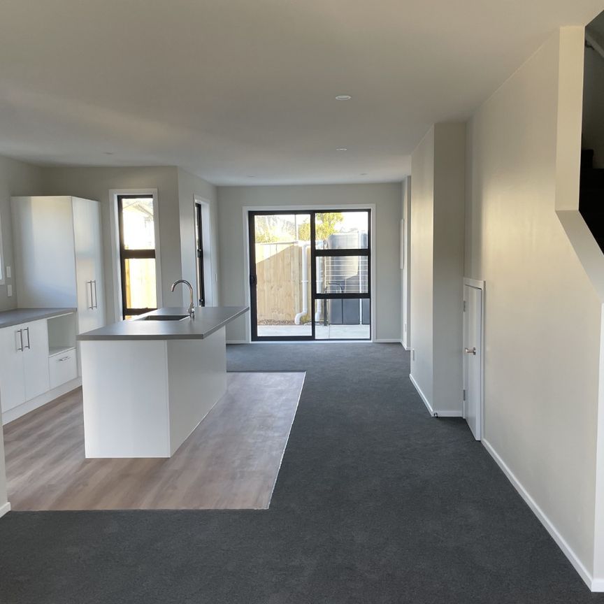 Naenae Living - Photo 1