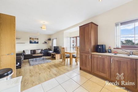Apt 4, Four Winds Manor, Belfast, BT8 6HR - Photo 2