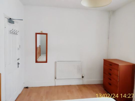 Bedroom 5 - Photo 1