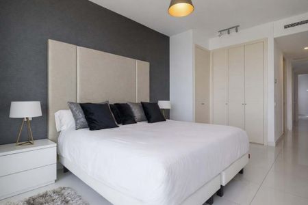 2 bedroom luxury Apartment for rent in Málaga, Spain - Photo 3