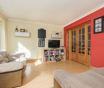 3 bedroom semi-detached house to rent - Photo 4