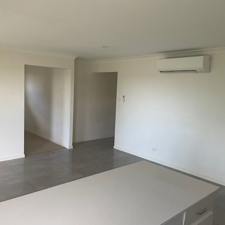 4 Bedroom Family Home In Pimpama - Photo 1