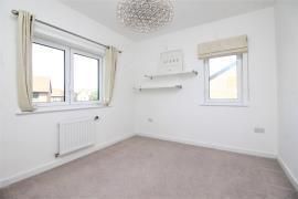 3 bedroom end of terrace house to rent - Photo 5