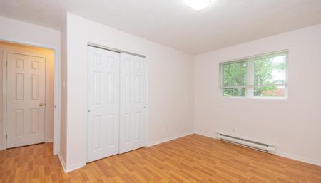 Pine Glen Apartments - Photo 3