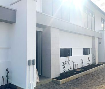 Modern 2 Bedroom Home Has It All - Photo 4