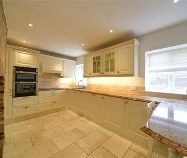 4 bedroom detached house to rent - Photo 6