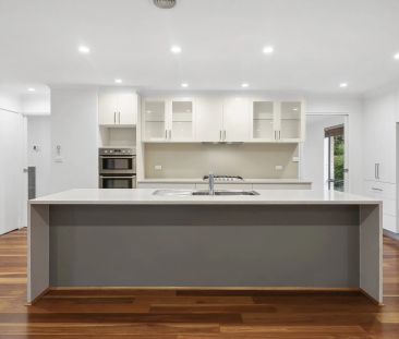 73 Macalister Crescent, Curtin. - Photo 3