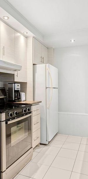 3 1/2 Meublé – Berri-UQAM – Internet Inclus – Bail Flexible - Photo 1