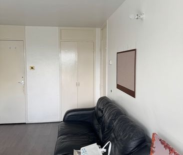 Room in a Shared Flat, Spinnaker House, E14 - Photo 1