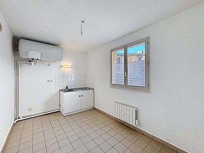 T2 - SAINT GENIS LAVAL - Photo 5