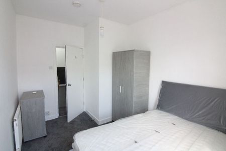Henderson Street, Preston - Photo 5