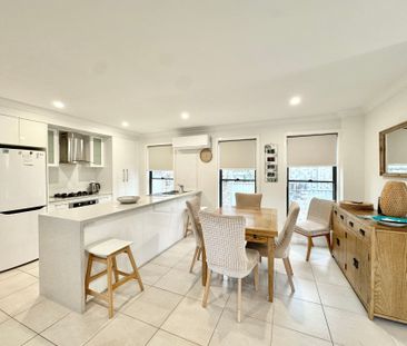 Charming Coastal Retreat in Blue Bay - Photo 5